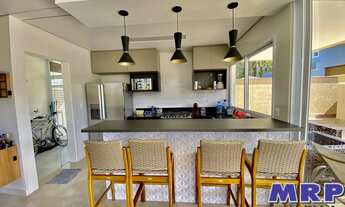 Imagem 2: Casa em condomínio em Ubatuba. Praia da Lagoinha. 4 dormitórios. Alto padrão. Com piscina