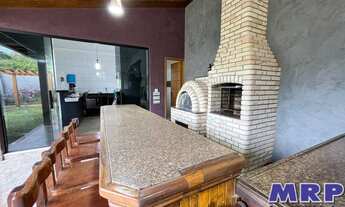 Imagem 3: Casa nova a venda em Ubatuba com 4 dormitórios, em bairro residencial a 3,5 km da Praia de