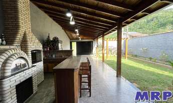 Imagem 5: Casa nova a venda em Ubatuba com 4 dormitórios, em bairro residencial a 3,5 km da Praia de