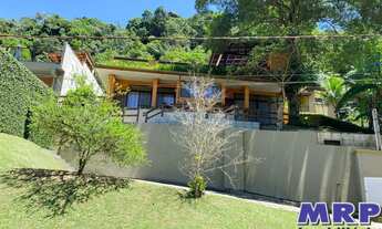 Imagem 5: Praia da Lagoinha em Ubatuba. Casa á venda, 6 dormitórios. Com piscina