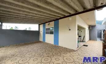 Imagem 3: Casa em Ubatuba no bairro da Maranduba, ideal para fonte de renda, a poucos metros da prai