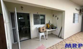 Imagem 4: Casa em Ubatuba no bairro da Maranduba, ideal para fonte de renda, a poucos metros da prai