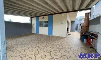 Imagem 2: Casa em Ubatuba no bairro da Maranduba, ideal para fonte de renda, a poucos metros da prai