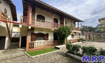 Imagem 2: Apartamento à venda em Ubatuba, com 2 dormitórios. Praia da Maranduba