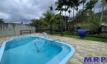 Imagem: Casa e venda em Ubatuba em bairro residencial