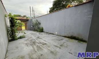 Imagem 2: Sobrado geminado com 2 dormitórios á venda em Ubatuba. Aceita financiamento. Oportunidade