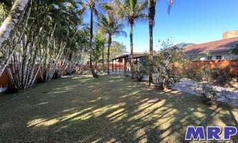 Imagem 5: Casa á venda na Praia da Lagoinha, em Ubatuba. 3 dormitórios. Com edícula