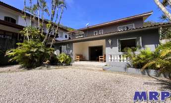 Imagem: Casa à venda em Ubatuba, na Praia da Lagoinha