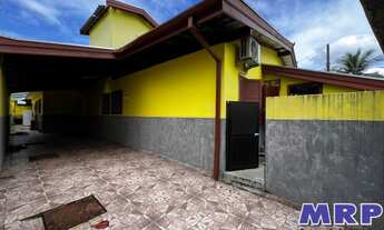 Imagem 4: Casa pé na areia em Ubatuba de 6 dormitórios com varanda de vista panorâmica para o mar na