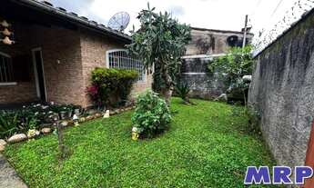 Imagem 3: Casa em Ubatuba com Piscina e 3 dormitórios sendo 1 suíte próximo a Praia da Maranduba!
