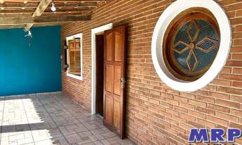 Imagem 2: Casa com 3 dormitórios á venda em Ubatuba. Bairro Sertão da Quina. Casa com quintal