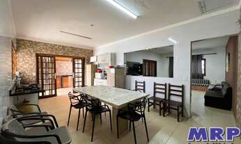 Imagem 6: Casa com 3 dormitórios à venda na Praia da Maranduba. Com piscina. Aceita financiamento