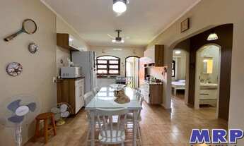 Imagem 3: Apartamento à venda na Praia da Maranduba em Ubatuba. Condomínio com piscina. 2 quartos