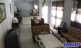 Imagem 4: Casa na Praia da Maranduba em Ubatuba. 2 quartos. Quintal espaçoso