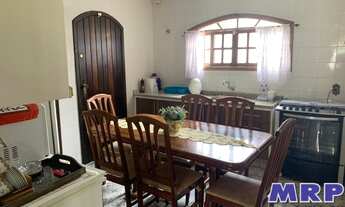 Imagem 3: Casa com 4 dormitórios em Ubatuba, Maranduba, aceita financiamento bancário. + Edícula