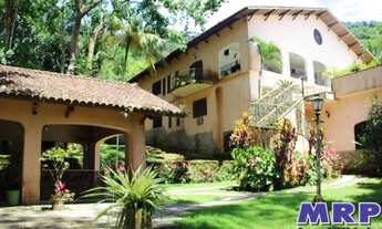 Imagem 2: Mansão maravilhosa em Ubatuba, com vista para a mata atlântica e para o mar