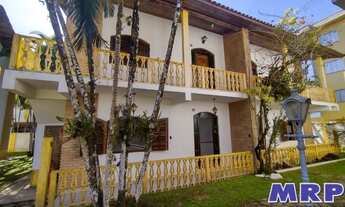 Imagem 2: Apartamento com 2 dormitórios em condomínio fechado à 800 metros da Praia da Maranduba