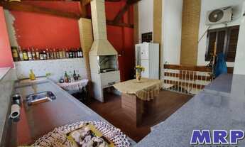 Imagem: Casa em Ubatuba, localizada no bairro do