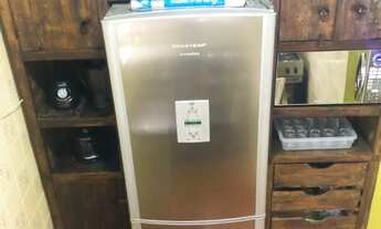 Imagem 7: Casa em Ubatuba, na praia do Sapê. Casa com piscina. Tem escritura