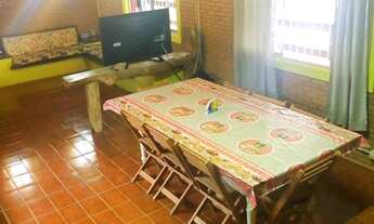 Imagem 4: Casa em Ubatuba, na praia do Sapê. Casa com piscina. Tem escritura