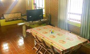 Imagem 6: Casa em Ubatuba, na praia do Sapê. Casa com piscina. Tem escritura