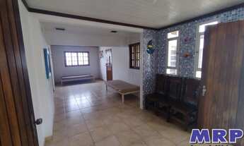 Imagem 4: Casa com 4 dormitórios na praia da Maranduba, com escritura, aceita financiamento bancário