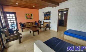 Imagem 2: Casa com 4 dormitórios na praia da Maranduba, com escritura, aceita financiamento bancário