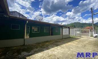 Imagem: Casa à venda em Ubatuba com 2 dormitórios
