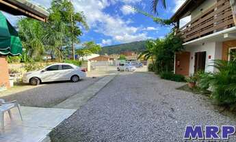 Imagem 4: Chalés à venda em Ubatuba com 16 apartamentos a 70 metros da praia da Maranduba