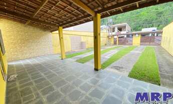 Imagem 3: Casa a venda em Ubatuba a 850 metros da praia do sapê, com 4 dormitórios e quintal !