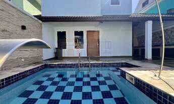 Imagem 3: Excelente Casa Triplex à Venda em Vargem Pequena com 220m² e Terreno 180m² com 3 Quartos