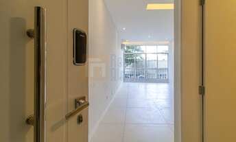 Imagem 2: Apartamento à Venda em Ipanema Totalmente Reformado de 112m² com 3 Quartos com Armários Se