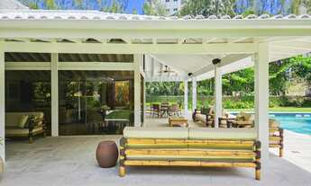 Imagem 7: Mansão Atemporal no Condomínio Malibu Barra da Tijuca Venda 832m² com 4 Suítes Salão Mobil