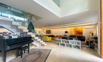 Imagem 2: Linda Casa à Venda no Santa Mônica Jardins Barra da Tijuca de 700m² com Sala Ampla 5 Suíte