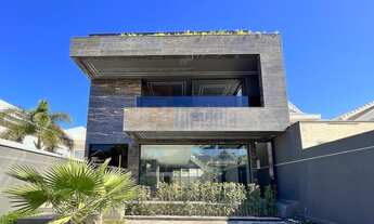 Imagem: Casa Triplex à Venda Condomínio Riviera