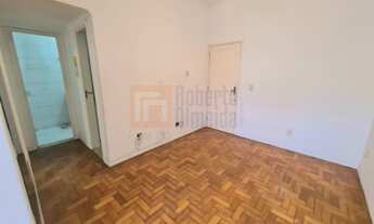 Imagem 3: Excelente Apartamento Reformado à Venda em Ipanema de 50m² com 1 Quarto Sala Ampla Cozinha