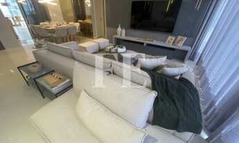 Imagem 3: APARTAMENTO COM PISCINA PRIVATIVA NA QUADRA DO MAR FINAMENTE MOBILIADO