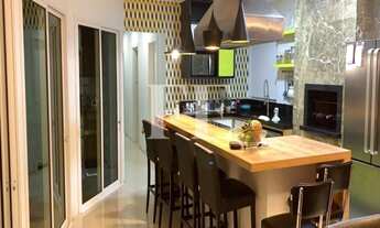 Imagem 2: CASA COM VALOR ESPECIAL NO CONDOMÍNIO HORIZONTAL PRAIA BRAVA, 04 SUÍTES, 04 VAGAS, 440m² P