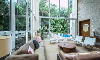 Imagem 5: Belíssima casa a venda na praia do Iporanga Guarujá, 5 suítes, piscina com deck, salão de