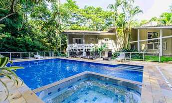 Imagem: Casa a venda no condomínio Iporanga Guarujá