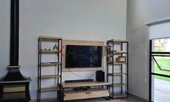 Imagem 6: Ampla casa com 360 mts, com 5 quartos, sendo 3 suítes no condomínio Colinas de Inhandjara