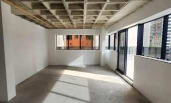 Imagem 2: Vendo: Sala comercial (nova) a venda com 157,50m² totais: 49m² de área coberta e 108,50m²