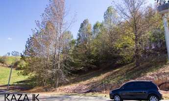 Imagem 3: Terreno de 1.004m2, aclive, localizado no condomínio fechado Terras de Caxambu, Fase 1,um