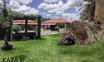 Imagem 4: Casa térrea mobiliada a venda com 4 dormitórios e casa de caseiro no Cafezal IV