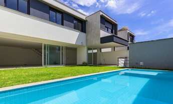 Imagem: 4 dormitórios na Rua Cristovão Pereira