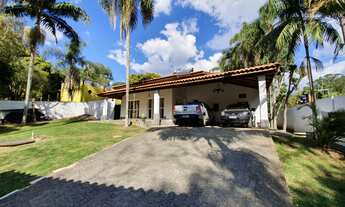 Imagem: Linda casa dentro de condomínio, 2.5 km