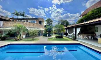 Imagem: Luxuosa Casa em Condomínio à Venda em