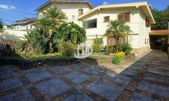 Imagem: Linda casa integrada em estilo rústico