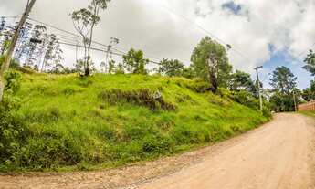 Imagem: Terreno à venda em Embu das Artes-SP, bairro