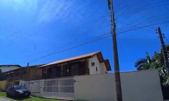 Imagem 2: CASA NO CENTRO DE BALNEÁRIO PIÇARRAS 01 SUÍTE + 02 DORMITÓRIOS 02 VAGAS DE GARAGEM